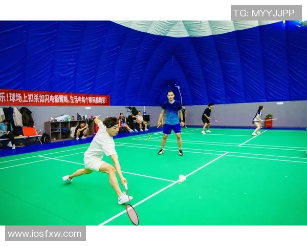 广州羽毛球队反击之路：胜利与失误交织的精彩瞬间分析