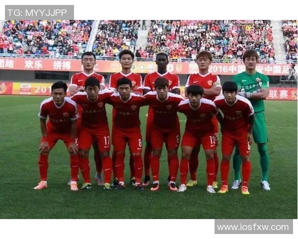 深圳网球队以73分领跑奥运会积分榜展现强劲实力与团队合作精神