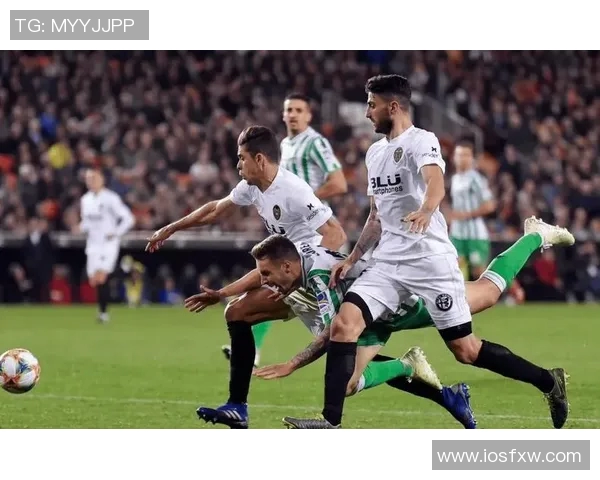 巴伦西亚与曼彻斯特联2018年对决回顾与精彩瞬间分析