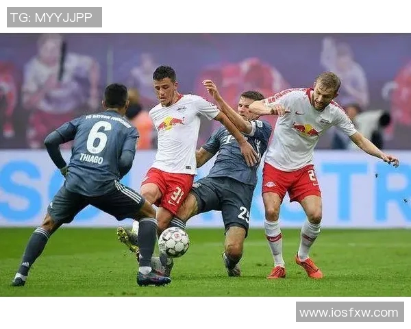 沙尔克与红牛激战正酣谁能在德甲赛场上笑到最后