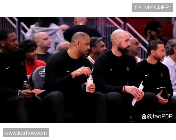 热火与火箭精彩对决直播录像回顾全场精彩瞬间分析