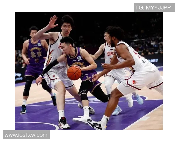 邹雨宸：从篮球场上的新星到职业生涯的辉煌之路