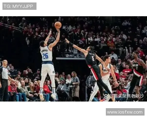 雷霆与独行侠精彩对决集锦回顾篮球赛场的激烈瞬间与精彩表现