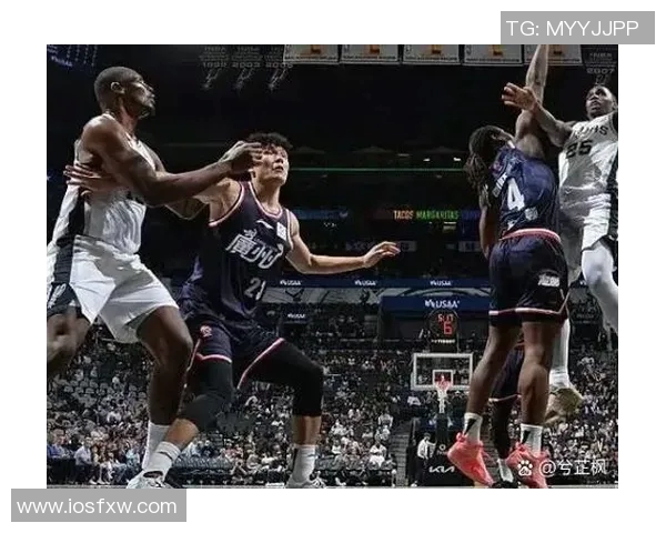 马刺与鹈鹕激战正酣现场直播全程回顾与精彩瞬间分析 马刺与鹈鹕激战正酣现场直播全程回顾与精彩瞬间分析