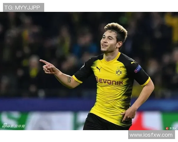 希腊人竞技与塔林的精彩对决揭示足球战术与团队合作的重要性