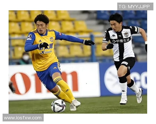 町田队与浦和红砖的激烈对决展现足球魅力与团队精神的精彩瞬间