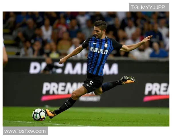 加维在国际舞台上的崛起与影响力分析:从足球天才到全球偶像的转变 加维在国际舞台上的崛起与影响力分析:从足球天才到全球偶像的转变