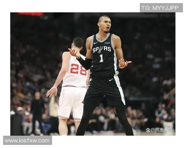 火箭队与骑士队激战正酣NBA赛场精彩瞬间回顾与分析 火箭队与骑士队激战正酣NBA赛场精彩瞬间回顾与分析