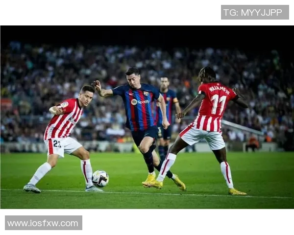 维拉洛尼斯主场迎战巴塞罗那争夺西甲积分榜关键战役